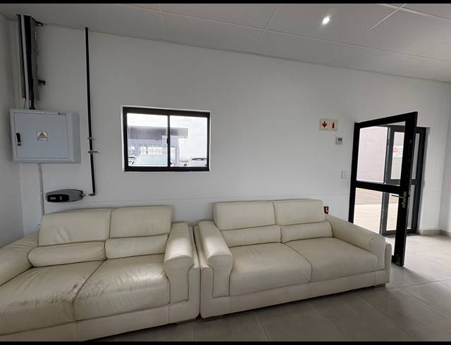 76M² RETAIL TO LET IN BALLITO CENTRAL